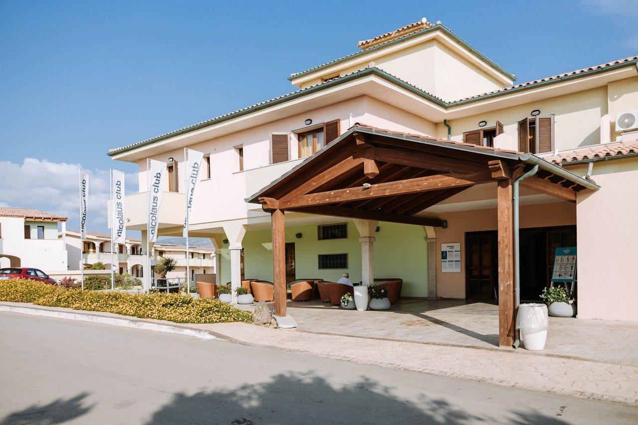 Baia Delle Mimose Aparthotel Бадези Екстериор снимка