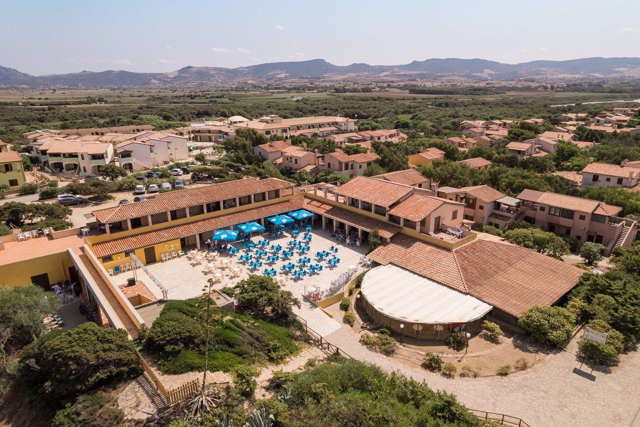 Baia Delle Mimose Aparthotel Бадези Екстериор снимка