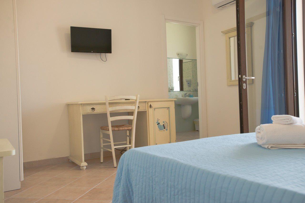 Baia Delle Mimose Aparthotel Бадези Екстериор снимка