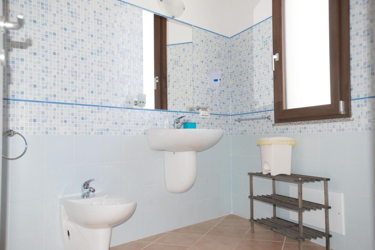 Baia Delle Mimose Aparthotel Бадези Екстериор снимка