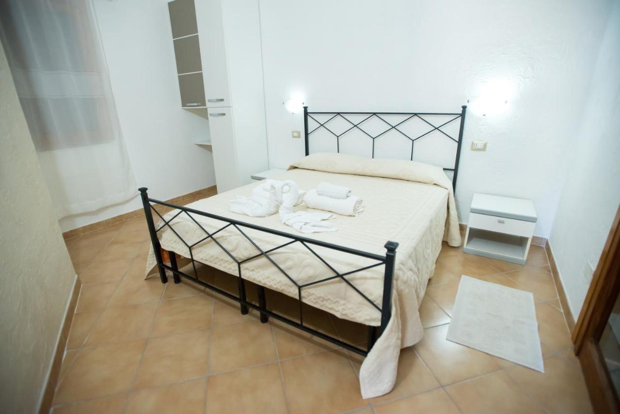 Baia Delle Mimose Aparthotel Бадези Екстериор снимка