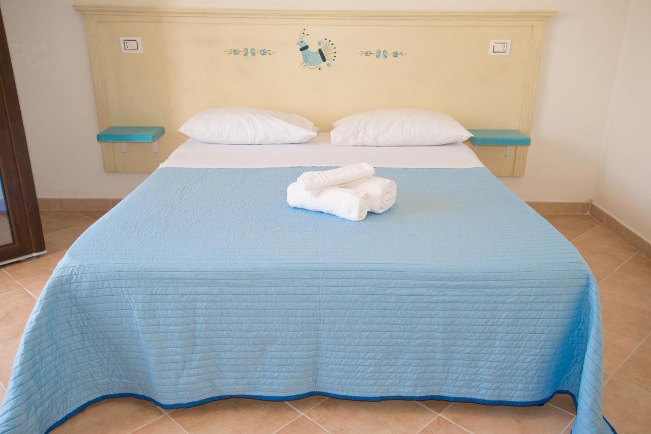 Baia Delle Mimose Aparthotel Бадези Екстериор снимка